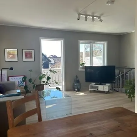 Bright And * Ставангер